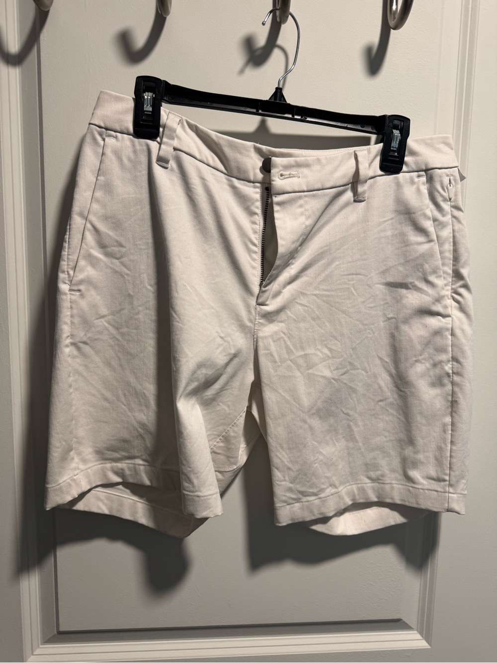lululemon Commission Classic-Fit 7” Shorts Men’s Size 31 White Oxford Golf